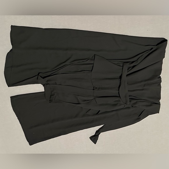 Solid Cut Out Back Belted Halter Jumpsuit - Picture 2 of 5